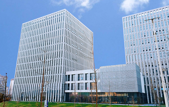 光伏组件常见隐裂成因及EL检测技术应用解析